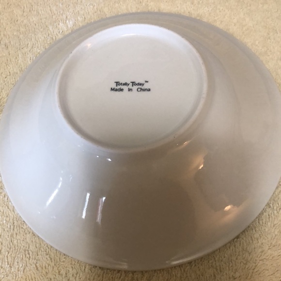 NWOT - Holly Tree by Totally Today Set of 2 Coupe Soup Bowls 7 5/8” - Picture 5 of 5